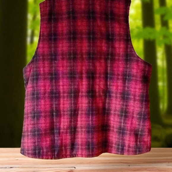 Maurices women’s black and red buffalo sleeveless plaid vest sherpa lining 1x - Picture 9 of 11